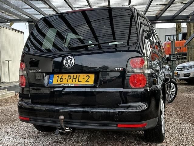 Occasion VW Touran 140 PK (102 kW) 2010 Zwart MPV
