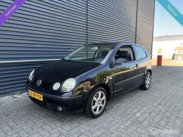 Zwart Gebruikt 2003 VW Polo Highline Hatchback | € 1.549 (Goede deal) - Afbeelding 1/4