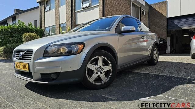 Grijs Gebruikt 2008 Volvo C30 Momentum Hatchback | € 3.550 (Iets duurder) - Afbeelding 1/4