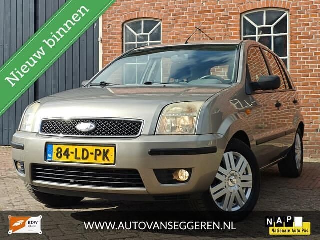 Grijs Gebruikt 2002 Ford Fusion MPV | € 1.150 (Eerlijke prijs) - Afbeelding 1/4