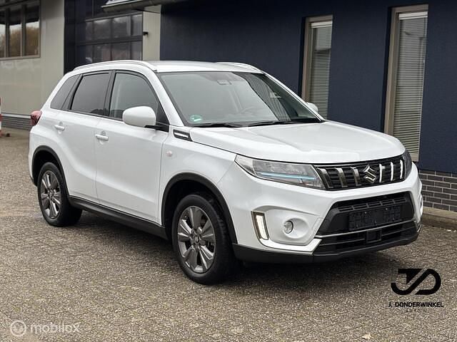 Wit Gebruikt 2022 Suzuki Vitara SUV | € 20.950 (Goede deal) - Afbeelding 1/4