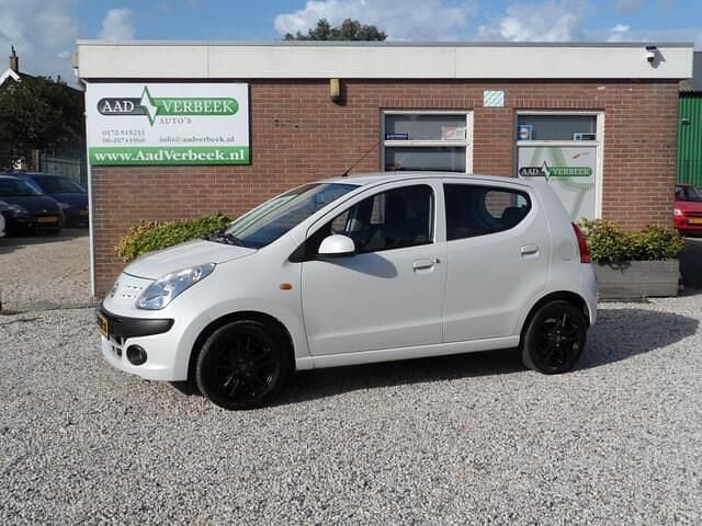 Wit Gebruikt 2010 Nissan Pixo Acenta Hatchback | € 2.999 (Eerlijke prijs) - Afbeelding 1/4
