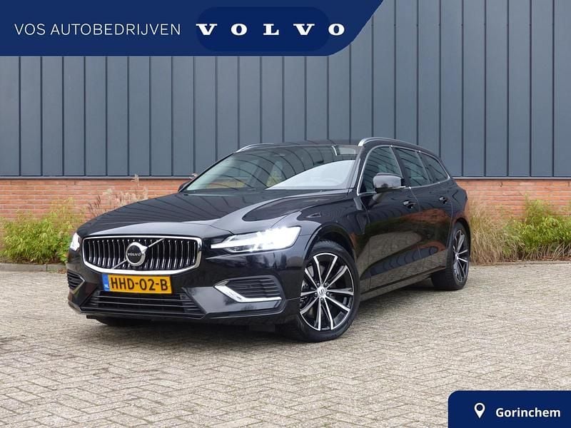 Zwart Occasion 2025 Volvo V60 Stationwagen | € 39.950 (Super prijs) - Afbeelding 1/4