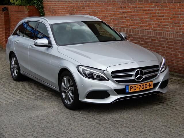 Grijs Gebruikt 2017 Mercedes C180 Business Stationwagen | € 23.950 (Iets duurder) - Afbeelding 1/4