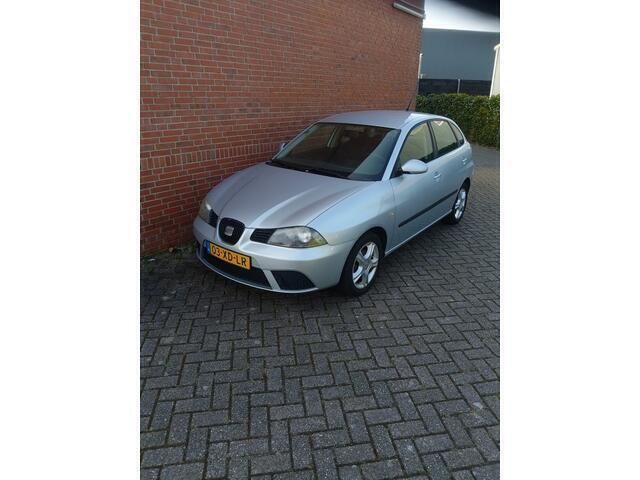 Grijs Gebruikt 2007 Seat Ibiza Hatchback | € 2.350 (Iets duurder) - Afbeelding 1/4