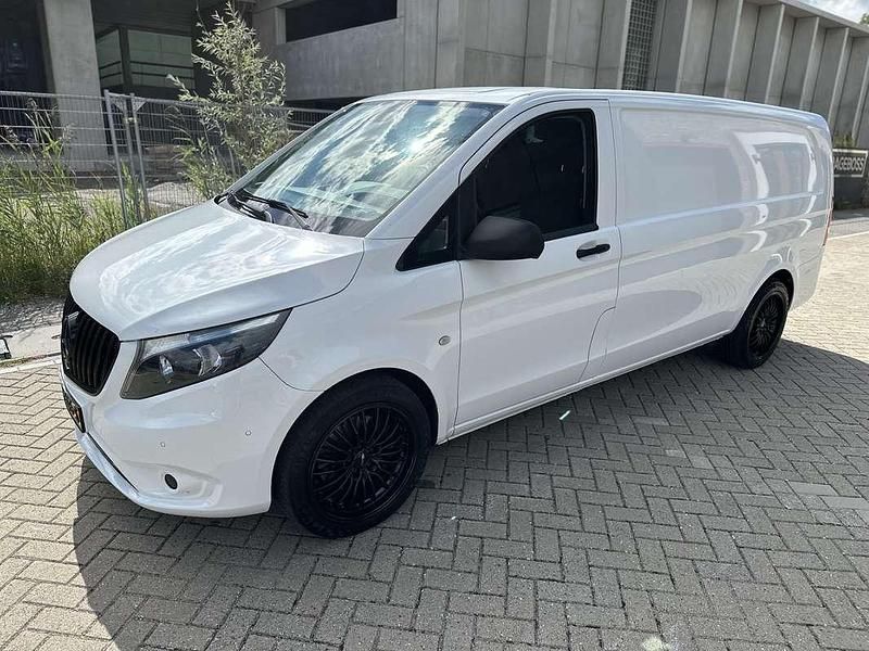 Gebruikt 2016 Mercedes Vito MPV | € 18.500 (Duur) - Afbeelding 1/4