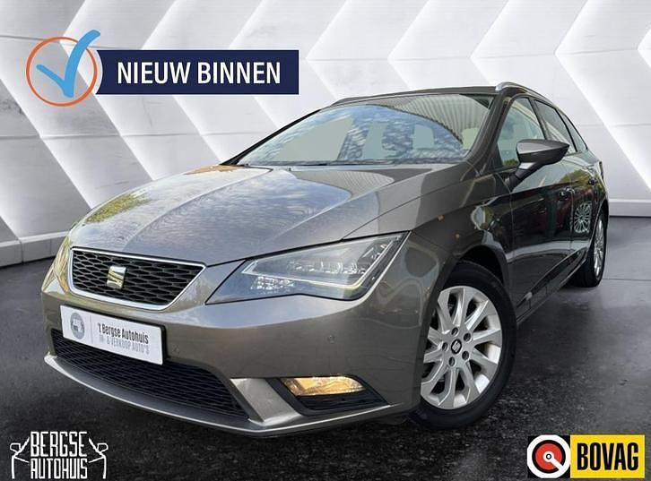 Grijs, metallic lak Gebruikt 2014 Seat Leon ST Stationwagen | € 6.490 (Eerlijke prijs) - Afbeelding 1/4