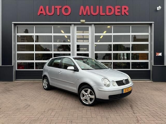 Grijs Gebruikt 2005 VW Polo Hatchback | € 999 (Eerlijke prijs) - Afbeelding 1/3