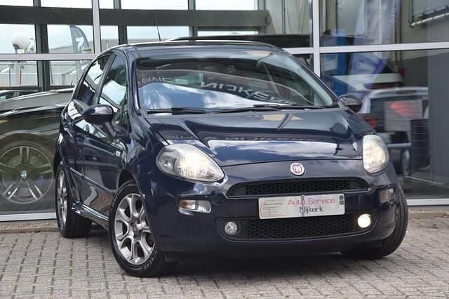 Blauw Gebruikt 2015 Fiat Punto Evo Lounge Hatchback | € 3.649 (Goede deal) - Afbeelding 1/4