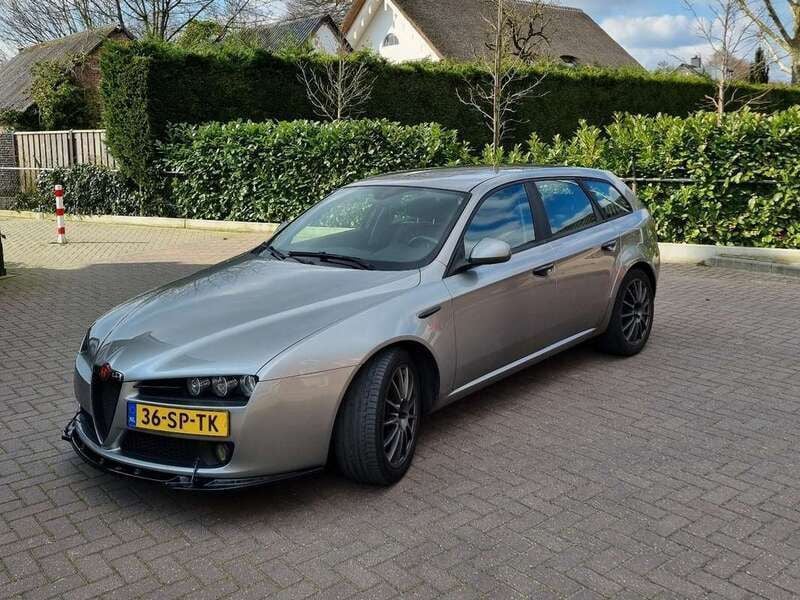 Grijs Gebruikt 2006 Alfa Romeo 159 Distinctive Stationwagen | € 1.500 (Super prijs) - Afbeelding 1/4