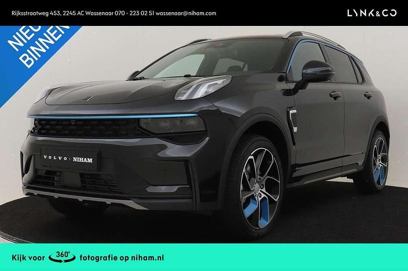 Zwart Gebruikt 2024 Lynk & Co 01 SUV | € 34.780 (Eerlijke prijs) - Afbeelding 1/4