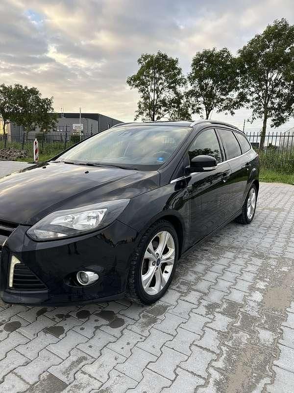 Gebruikt 2013 Ford Focus Titanium Sedan | € 4.100 (Super prijs) - Afbeelding 1/4