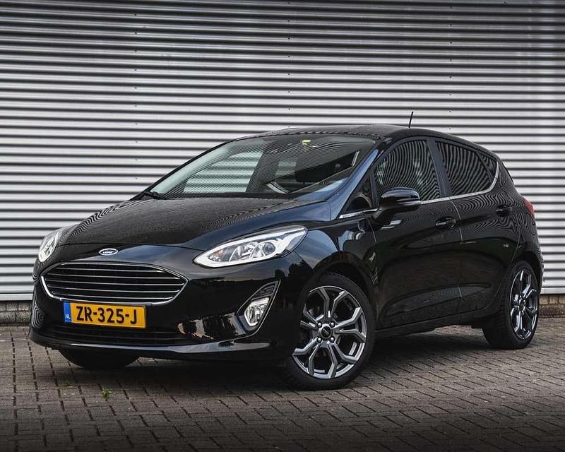 Zwart Gebruikt 2018 Ford Fiesta Titanium Hatchback | € 8.995 (Super prijs) - Afbeelding 1/4