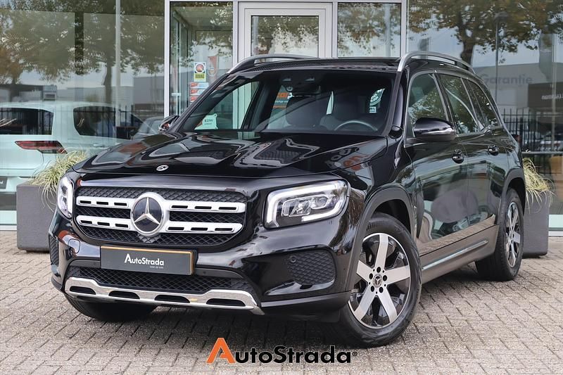 Zwart Occasion 2021 Mercedes GLB200 Business SUV | € 31.700 (Goede deal) - Afbeelding 1/4