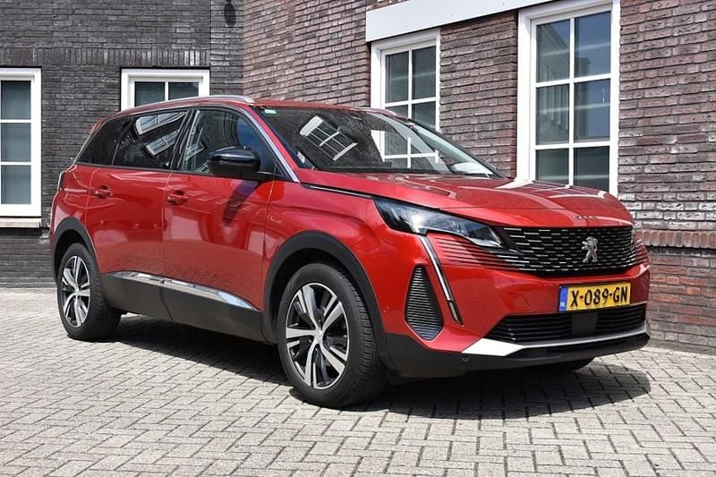 Rood Gebruikt 2022 Peugeot 5008 Allure SUV | € 24.300 (Eerlijke prijs) - Afbeelding 1/4