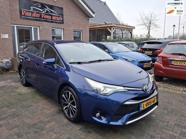 Blauw (metallic) Occasion 2018 Toyota Avensis Skyview Edition Stationwagen | € 17.999 (Eerlijke prijs) - Afbeelding 1/4