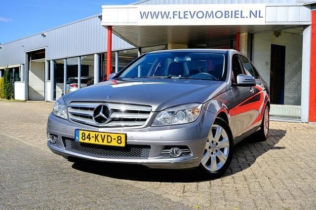 Grijs Gebruikt 2010 Mercedes C180 Avantgarde Sedan | € 8.450 (Eerlijke prijs) - Afbeelding 1/4