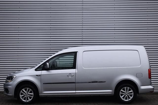 Occasion VW Caddy Maxi Highline 102 PK (75 kW) 2018 Zilver (metallic) MPV