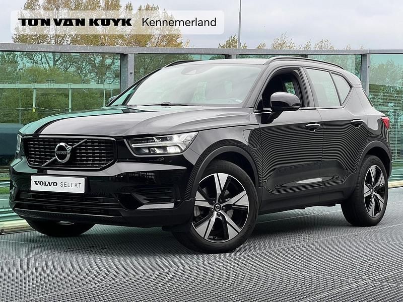 Zwart Gebruikt 2021 Volvo XC40 R-Design SUV | € 35.950 (Duur) - Afbeelding 1/4