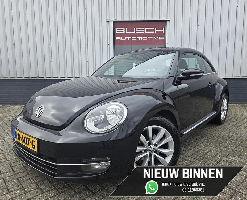 Zwart Gebruikt 2013 VW Beetle Design Hatchback | € 10.995 (Eerlijke prijs) - Afbeelding 1/4