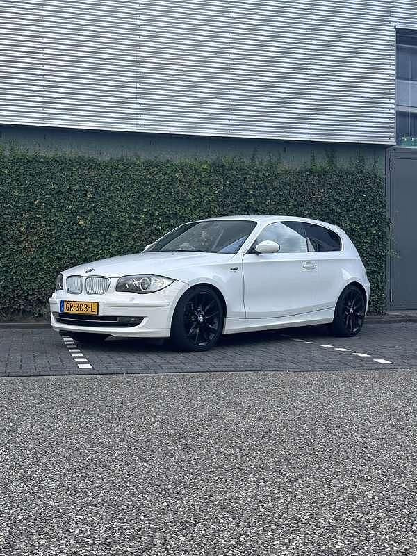 Gebruikt 2008 BMW 116 Executive Hatchback | € 3.500 (Super prijs) - Afbeelding 1/4
