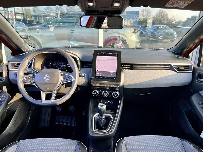 Occasion Renault Clio V Techno 93 PK (68 kW) 2025 Rouge flamme nnp (rood metallic) Hatchback