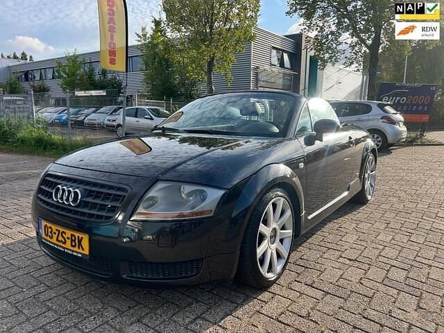 Zwart Occasion 2004 Audi TT Roadster S-Line Cabriolet | € 2.950 (Goede deal) - Afbeelding 1/4