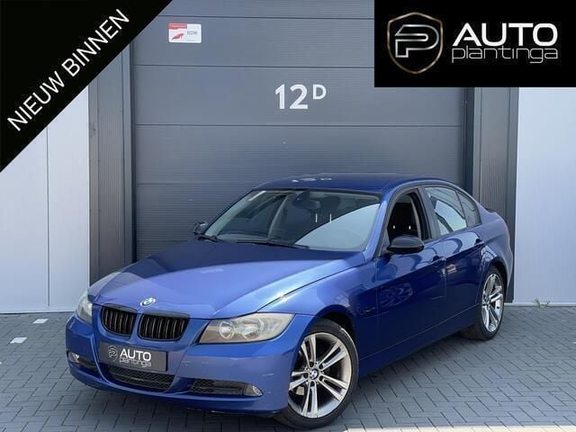 Blauw Gebruikt 2007 BMW 318 Executive Sedan | € 4.445 (Eerlijke prijs) - Afbeelding 1/4