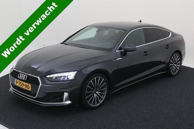 Grijs, metallic lak Gebruikt 2021 Audi A5 Sportback Competition Hatchback | € 33.700 (Super prijs) - Afbeelding 1/4