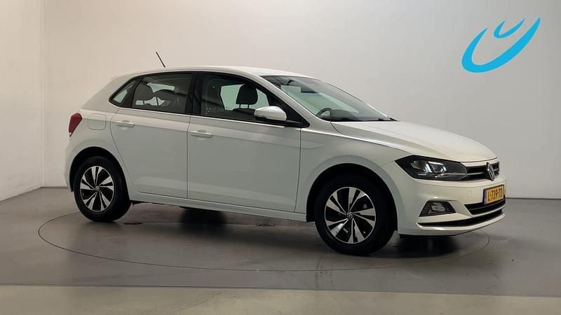 Wit Gebruikt 2021 VW Polo Comfortline Hatchback | € 14.450 (Goede deal) - Afbeelding 1/3