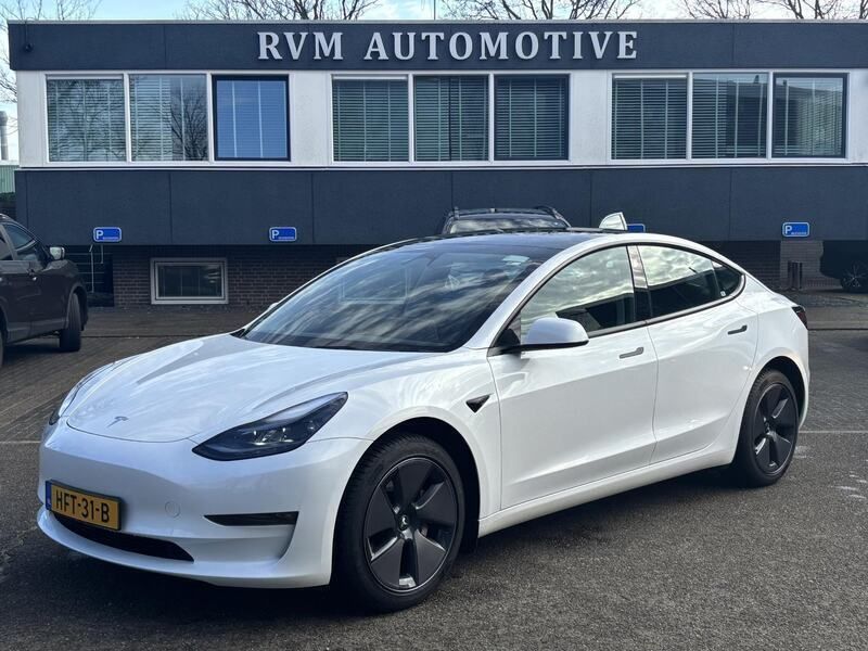 Wit Gebruikt 2023 Tesla Model 3 Long Range Sedan | € 31.399 (Eerlijke prijs) - Afbeelding 1/4