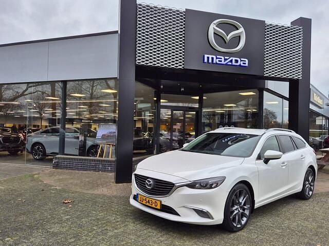 Snowflake white pearl Occasion 2016 Mazda 6 Stationwagen | € 15.950 (Eerlijke prijs) - Afbeelding 1/4