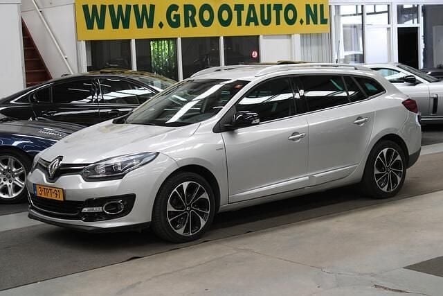 Grijs Gebruikt 2014 Renault Mégane GrandTour Bose Edition Stationwagen | € 6.944 (Eerlijke prijs) - Afbeelding 1/4