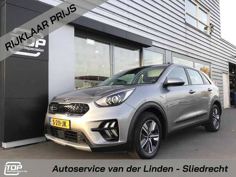Grijs Gebruikt 2021 Kia Niro SUV | € 22.950 (Goede deal) - Afbeelding 1/4