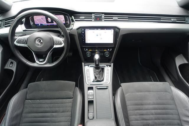 Occasion VW Passat R-line 150 PK (110 kW) 2019 Grijs Sedan