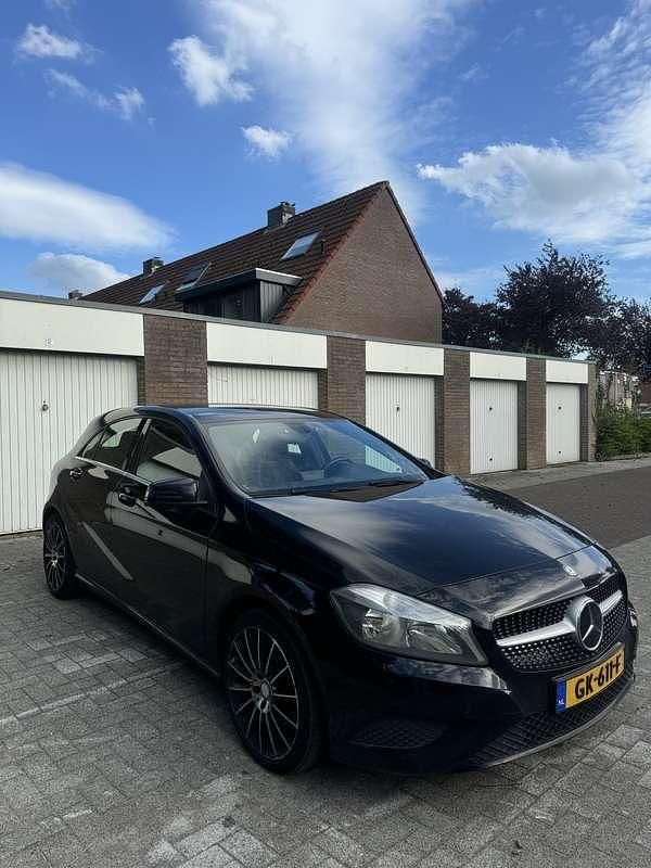 Zwart Gebruikt 2014 Mercedes A180 Ambition Stationwagen | € 8.000 (Eerlijke prijs) - Afbeelding 1/4