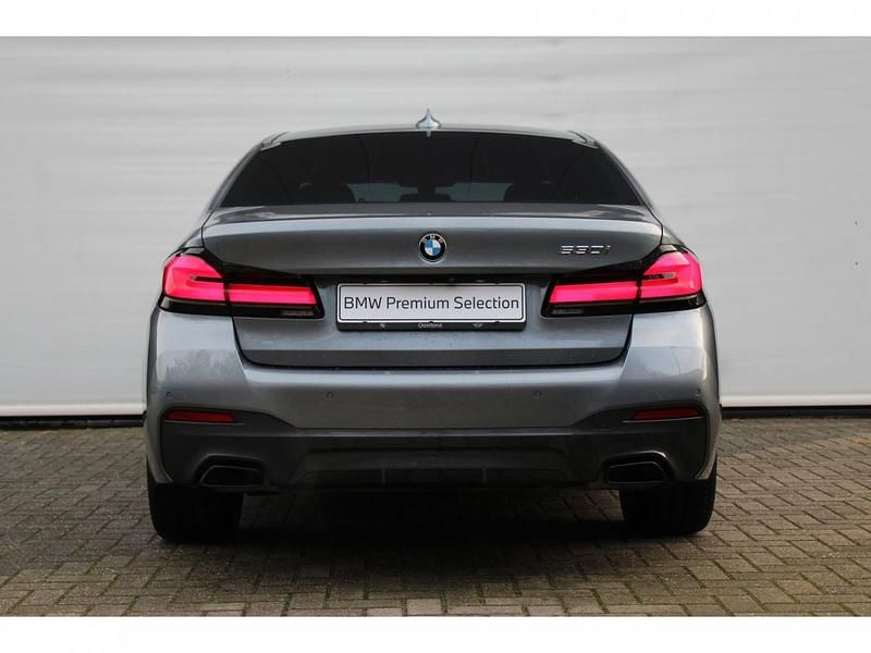 Occasion BMW 530 Comfort Edition 252 PK (185 kW) 2021 Bluestone (grijs metallic) Sedan