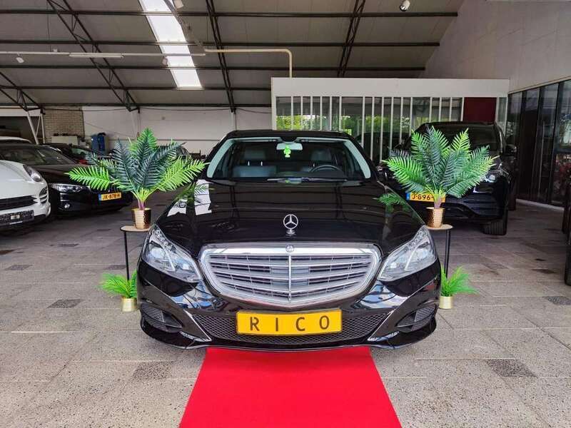 Zwart Gebruikt 2014 Mercedes E220 Sedan | € 5.950 - Afbeelding 1/3