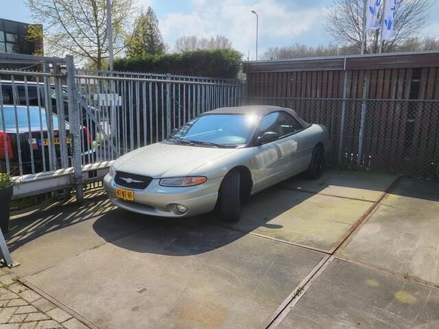 Groen Gebruikt 1999 Chrysler Sebring Sedan | € 4.250 - Afbeelding 1/4