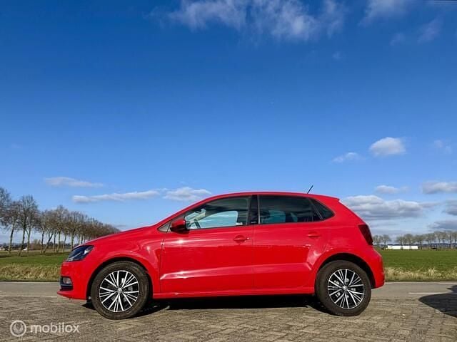 Occasion VW Polo Allstar 75 PK (55 kW) 2017 Rood Hatchback