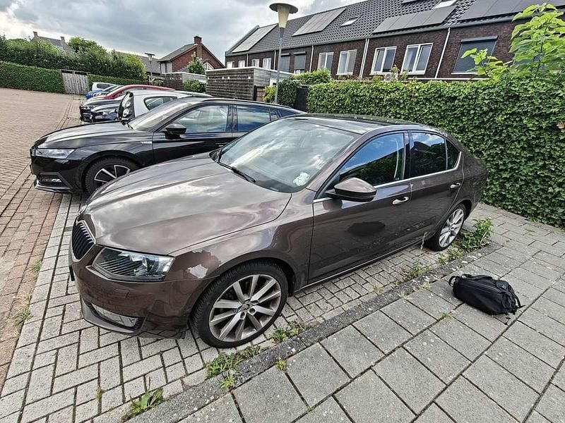 Gebruikt 2017 Skoda Octavia Ambition Sedan | € 9.000 (Goede deal) - Afbeelding 1/4