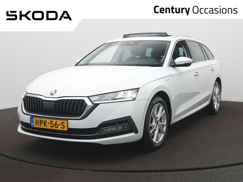 Wit Gebruikt 2021 Skoda Octavia Business Line Stationwagen | € 26.795 (Eerlijke prijs) - Afbeelding 1/4
