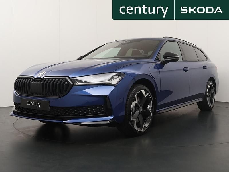 Nieuw Skoda Superb Business Line 204 PK (150 kW) 2026 Blauw Stationwagen