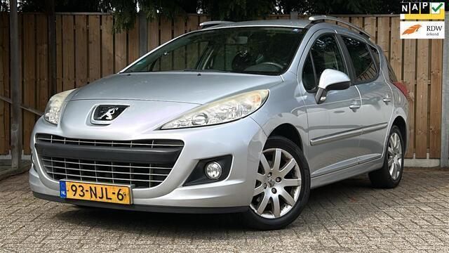 Grijs, metallic lak Gebruikt 2010 Peugeot 207 Sportium Stationwagen | € 1.549 (Eerlijke prijs) - Afbeelding 1/4