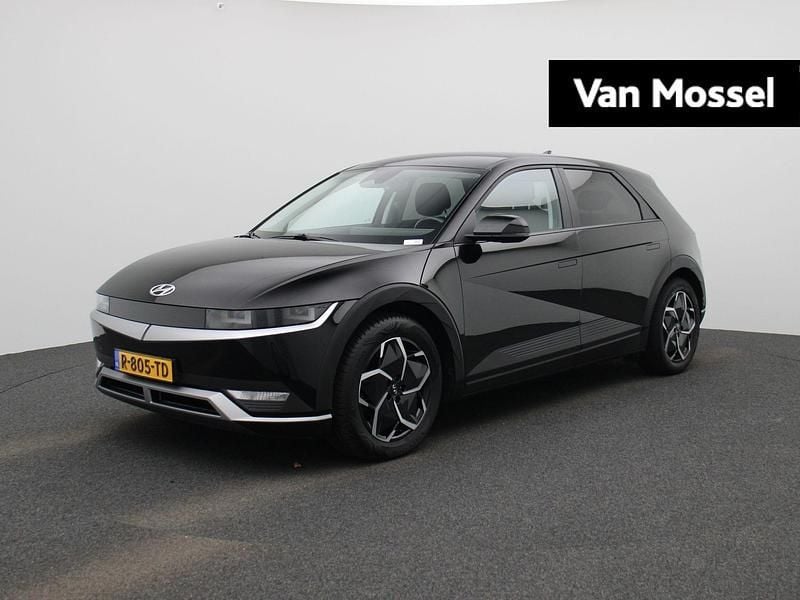 Zwart Gebruikt 2022 Hyundai Ioniq 5 Style SUV | € 29.900 (Eerlijke prijs) - Afbeelding 1/4