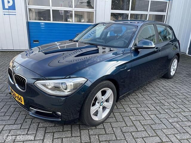 Blauw Gebruikt 2013 BMW 116 Executive Hatchback | € 7.950 (Goede deal) - Afbeelding 1/4
