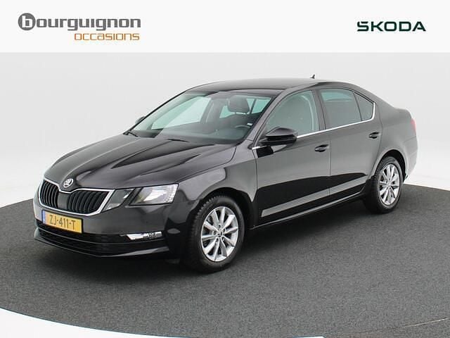 Zwart Gebruikt 2019 Skoda Octavia Business Line Hatchback | € 14.850 (Eerlijke prijs) - Afbeelding 1/4