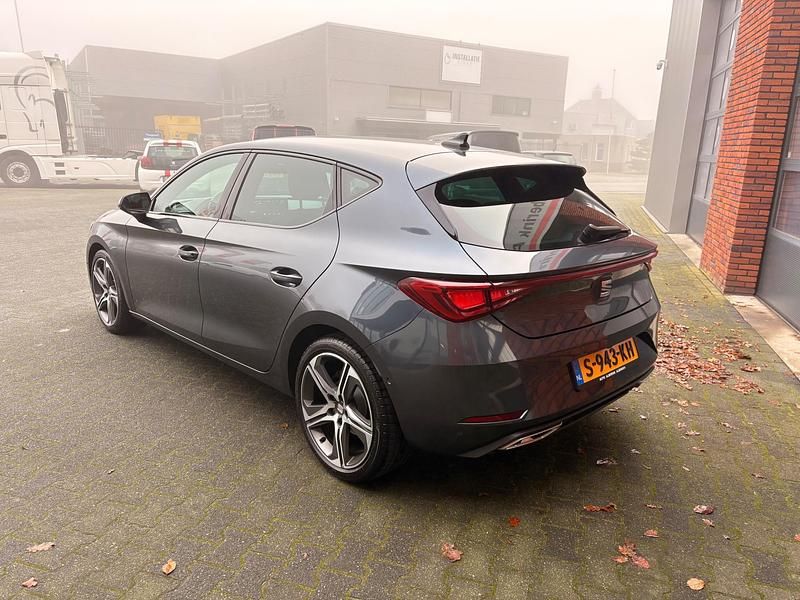Occasion Seat Leon Business 150 PK (110 kW) 2023 Grijs Hatchback