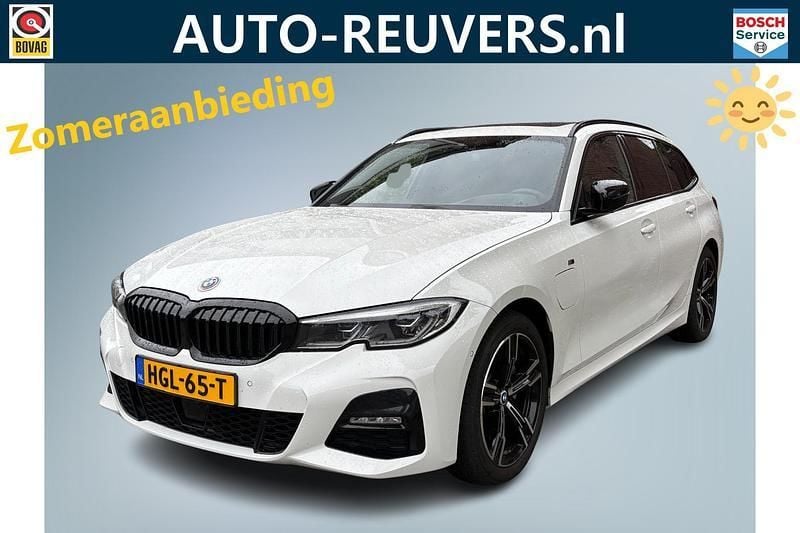 Wit Gebruikt 2021 BMW 320e M Sport Stationwagen | € 34.550 (Goede deal) - Afbeelding 1/4