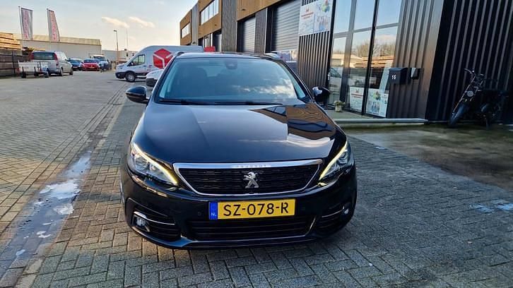 Occasion Peugeot 308 SW 110 PK (80 kW) 2018 Zwart (metallic) Stationwagen